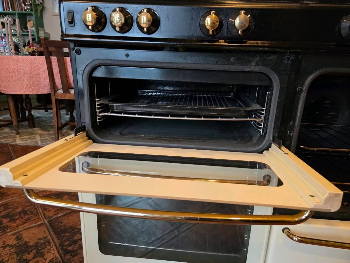 Gas & Electric Cooker - Image 4