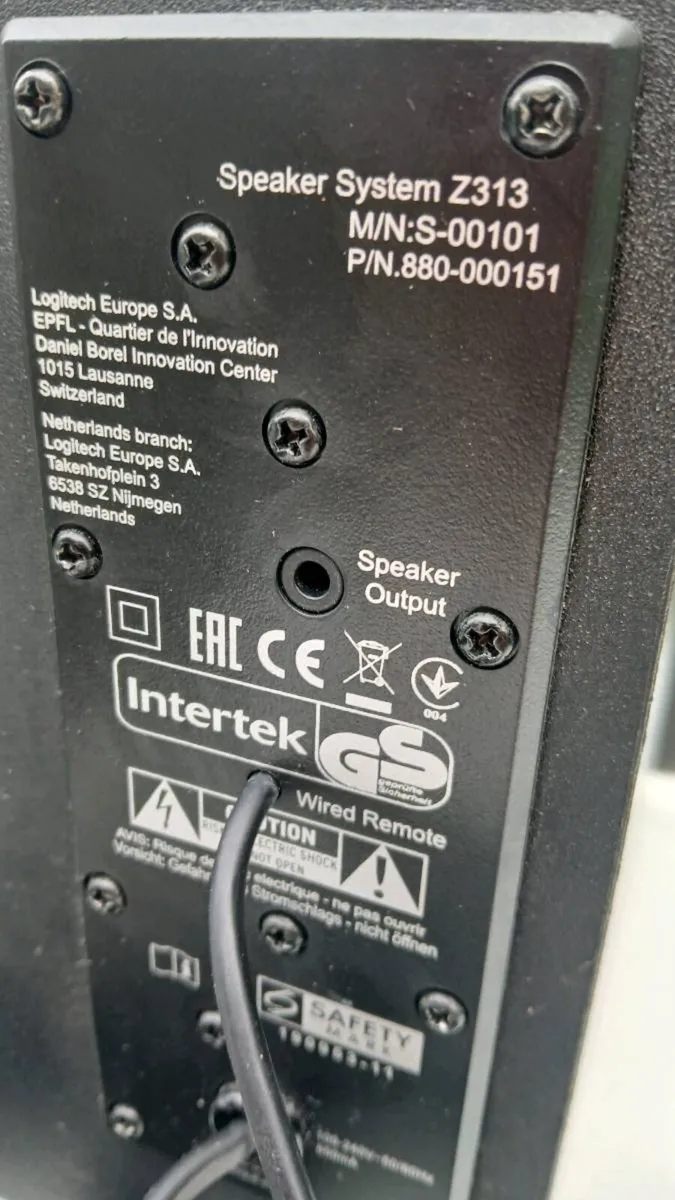 Logitech Speaker System - Image 2