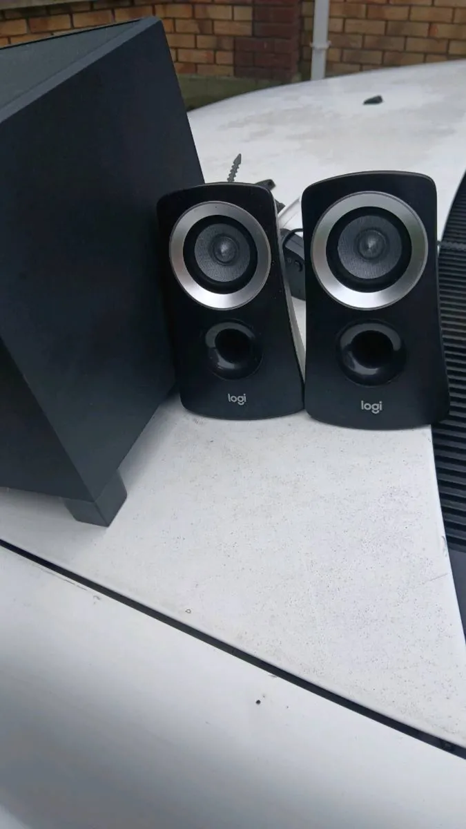 Logitech Speaker System - Image 3
