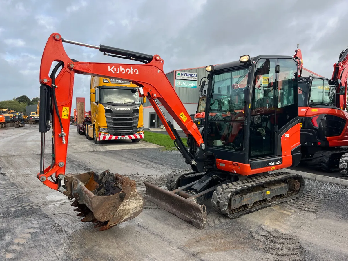 2022 Kubota KX030-4 - Image 2