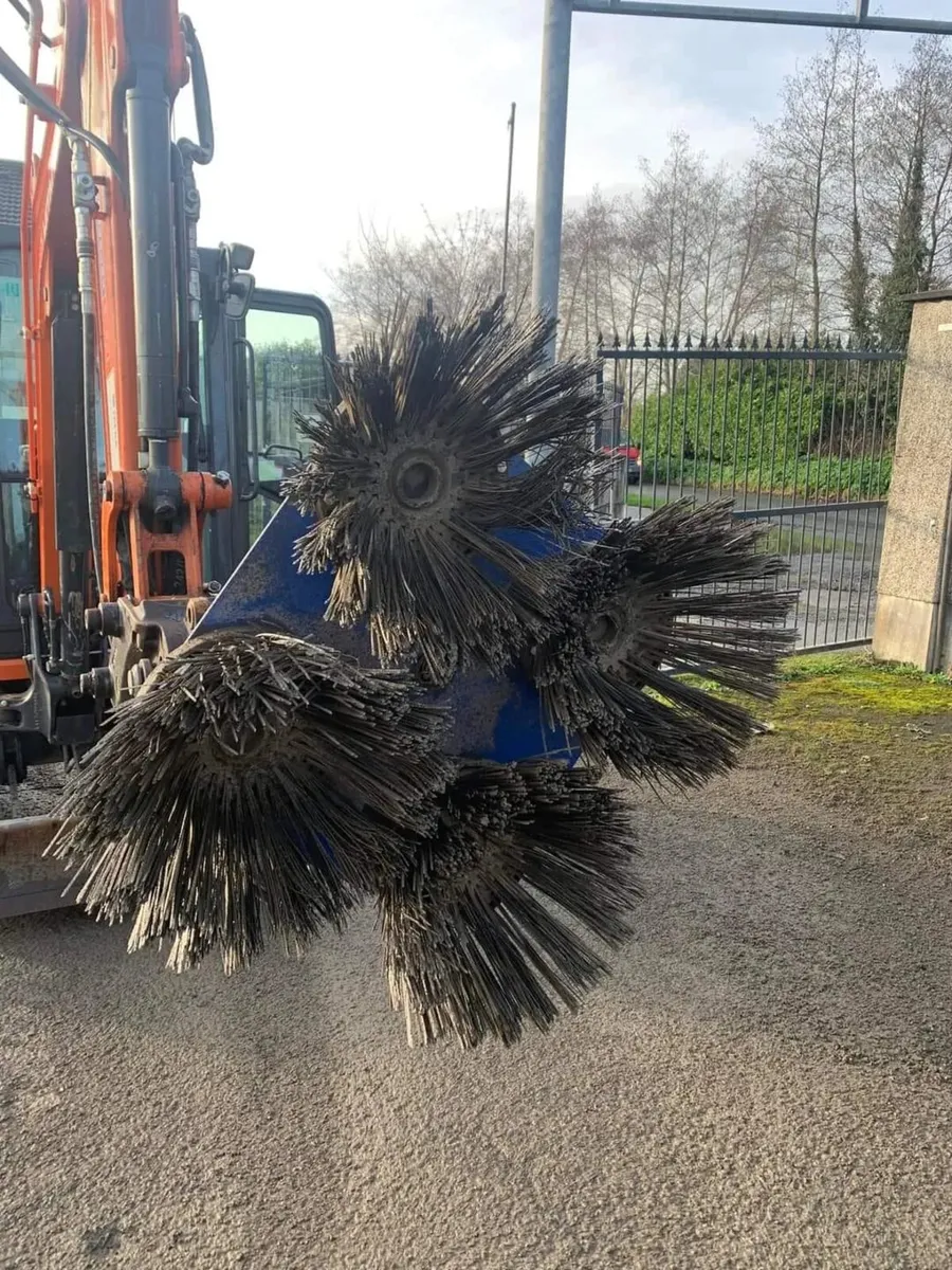 Slanetrac RB80 Mini Digger Brush Attachment - Image 3