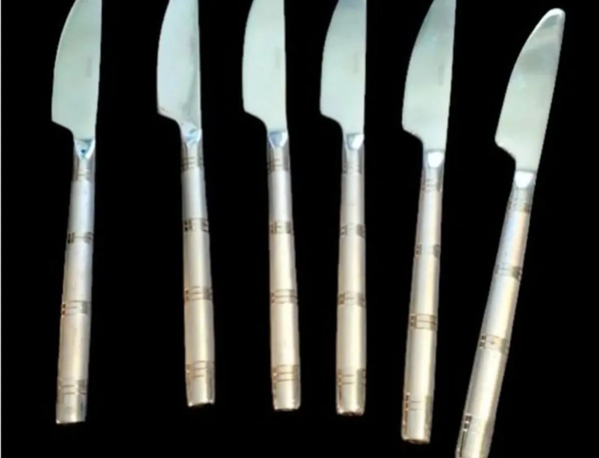 Vintage 'Canterbury' Cutlery Set - Image 1