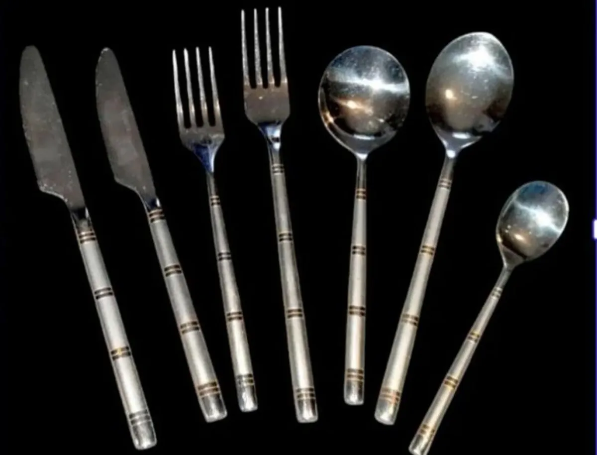 Vintage 'Canterbury' Cutlery Set - Image 3