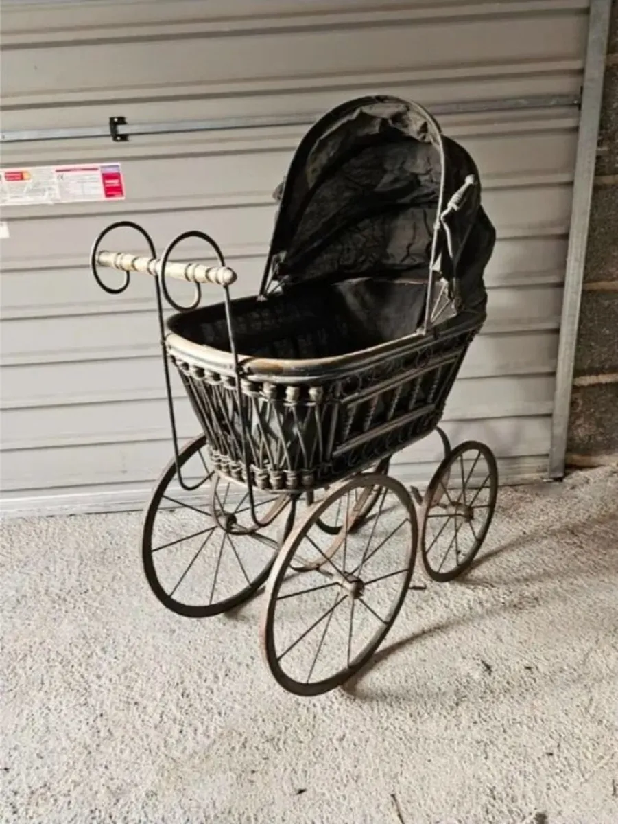 Ornamental prams