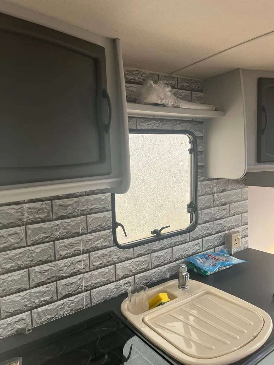 Caravan for sale - Image 4