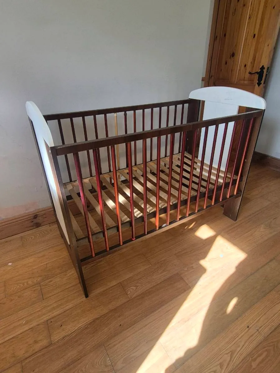 Child's Cot - Image 1
