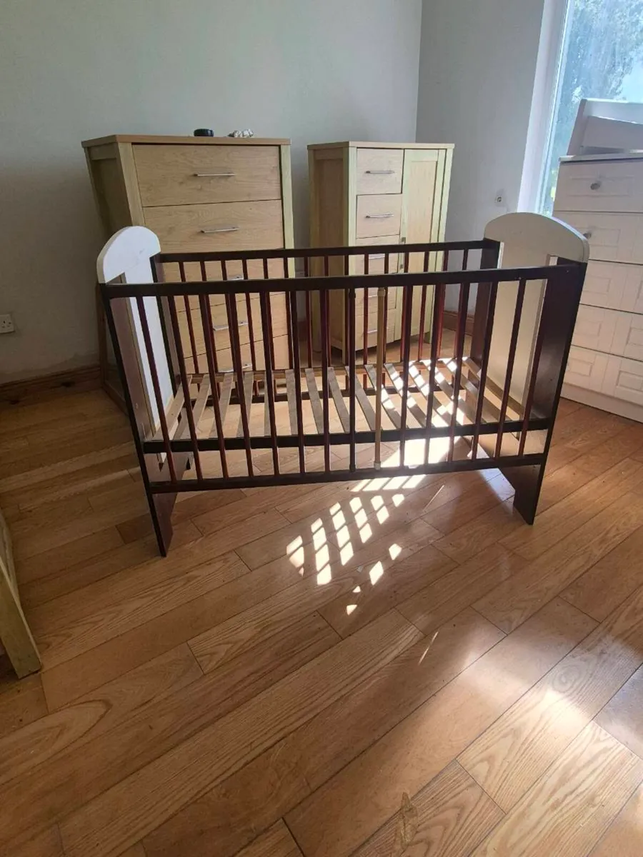 Child's Cot - Image 2