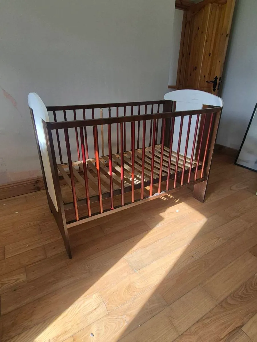 Child's Cot - Image 3