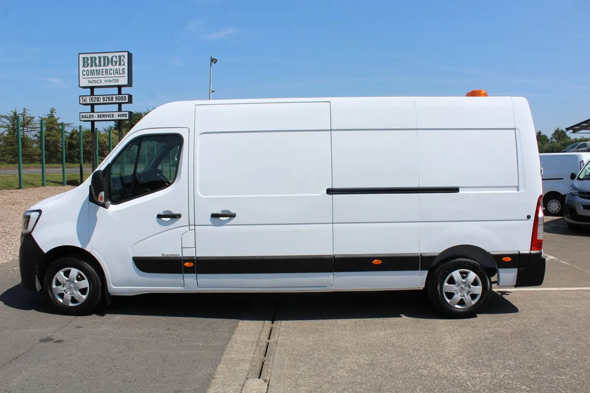 2023 Renault Master LM35 Business+ - Image 4