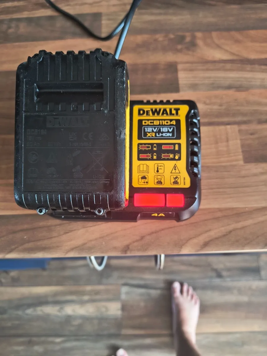 DeWalt DCF787 18v Brushless Impact - Image 2