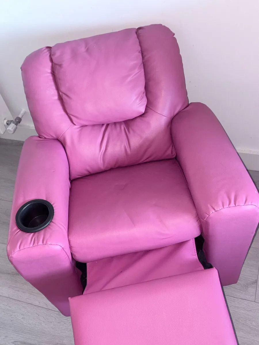 Kids recliner - Image 1