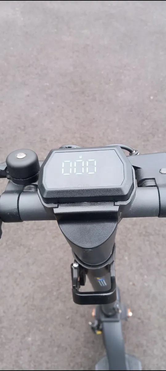 Carrera Impel Scooter - Image 2