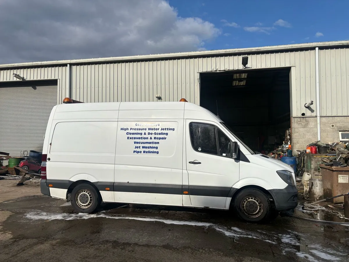 2013 Mercedes Sprinter Pearpoint Camera Van RWD - Image 3