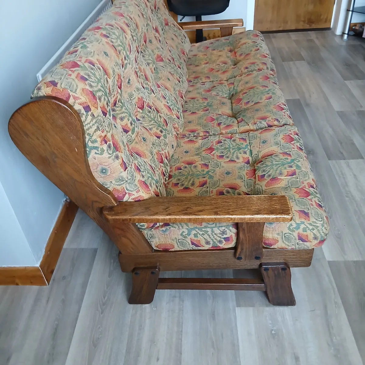 Three piece suite - Image 1