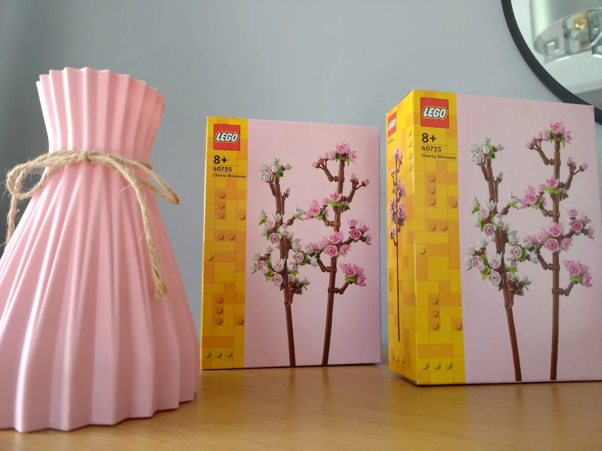LEGO Botanicals Flower Sets €30 - Image 2