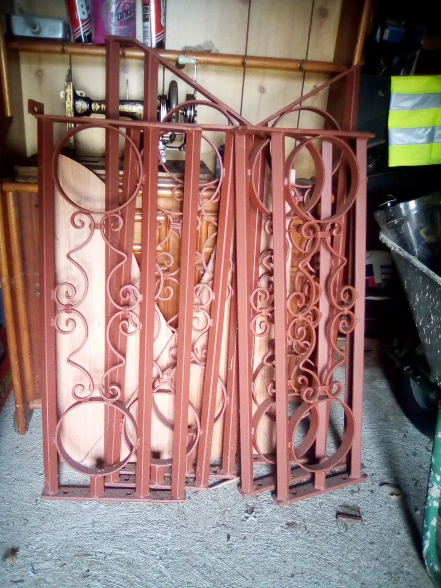 Old sugan chairs - Image 4