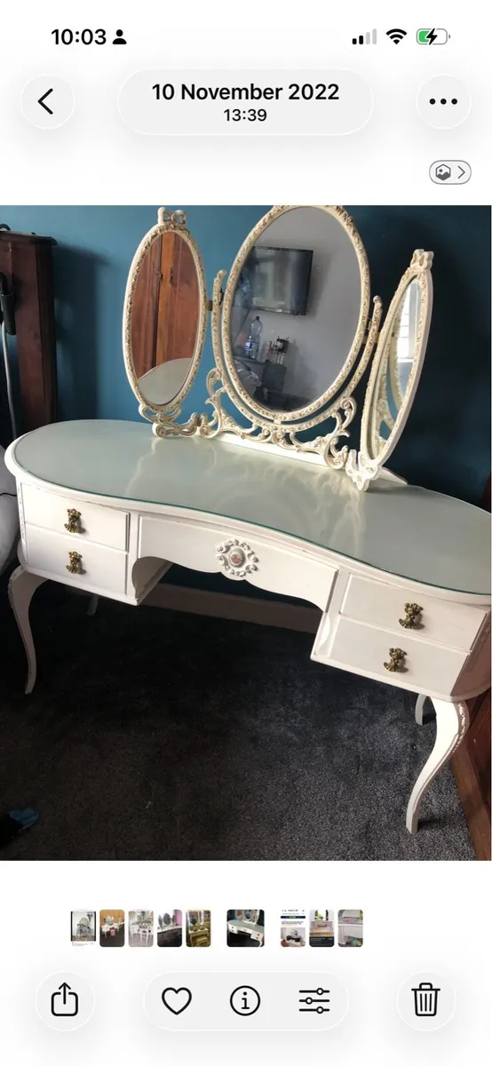 Dressing table