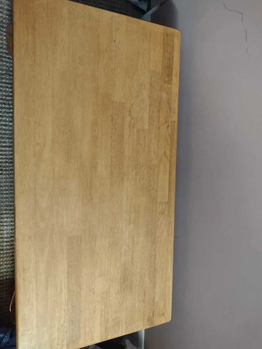 Large Oak coffee table - Image 1