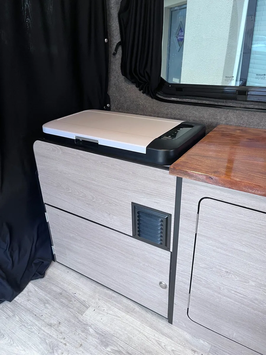 Opel vivaro campervan - Image 3