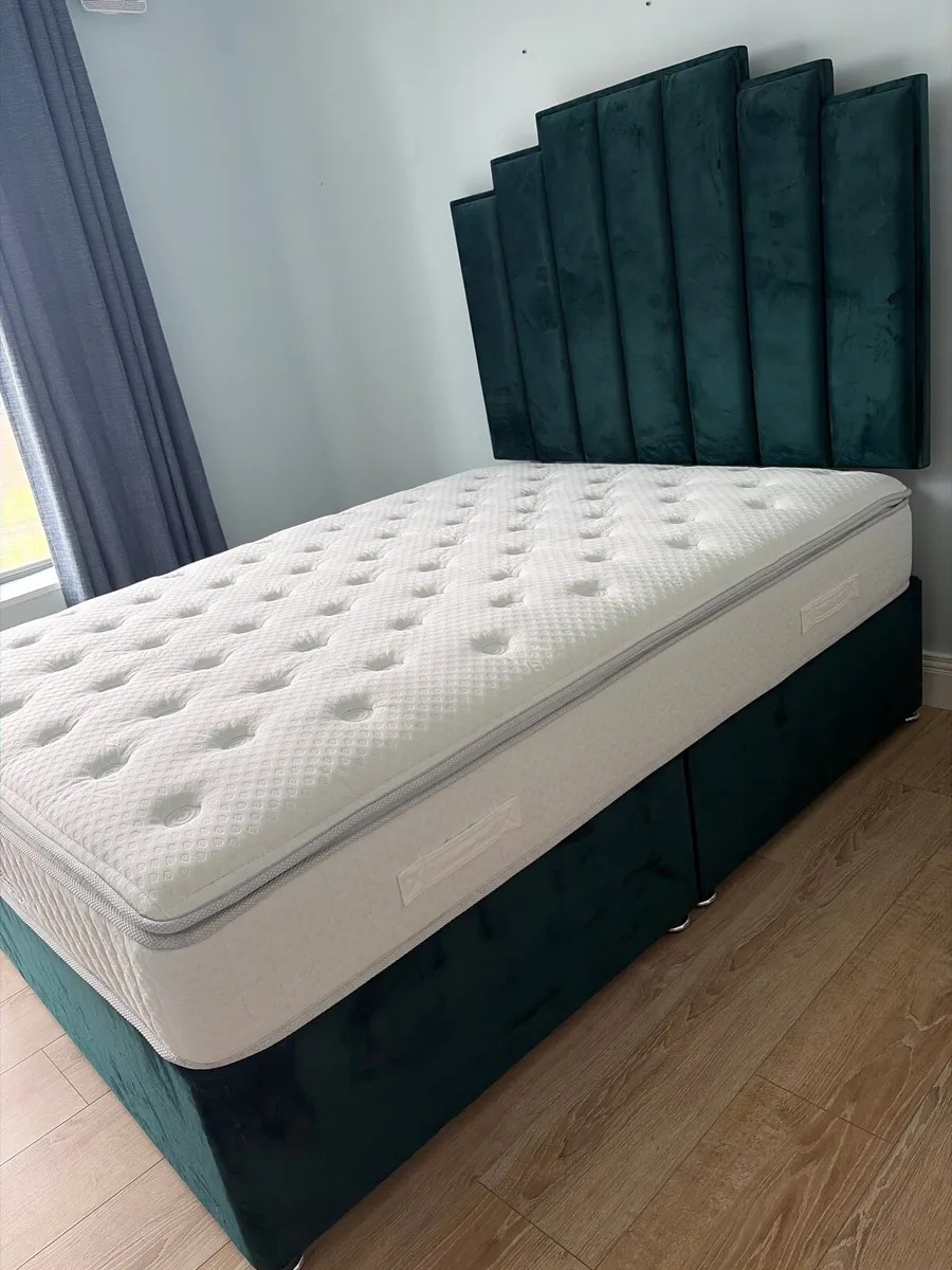 Double velvet green ‘Castle’ bed and mattress - Image 4