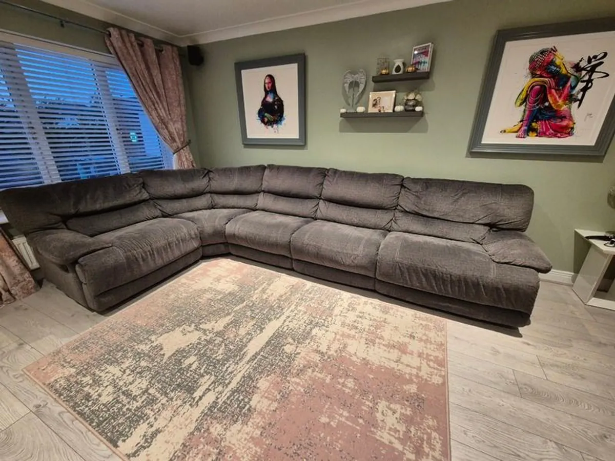 L shape sofa - Image 1