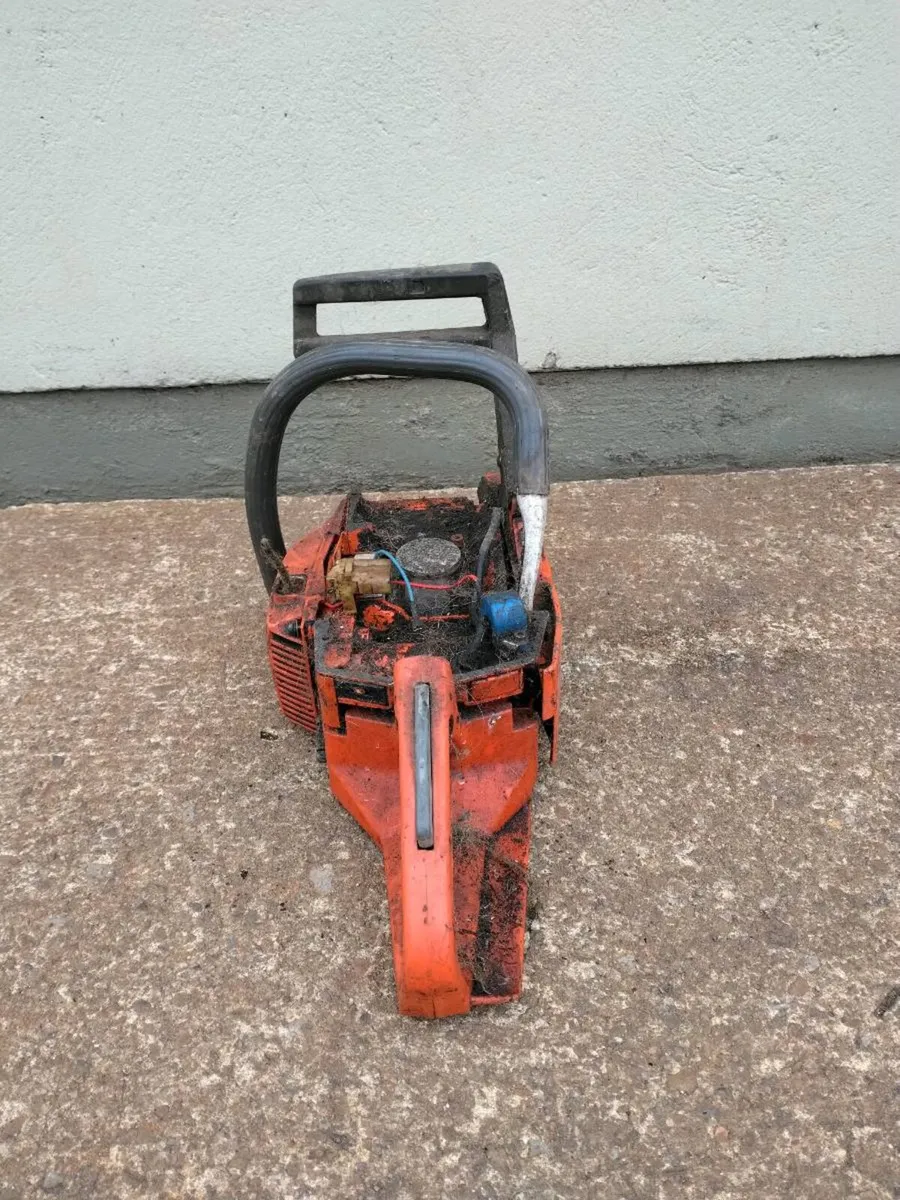 1990 Husqvarna 242 for Parts Only - Image 2