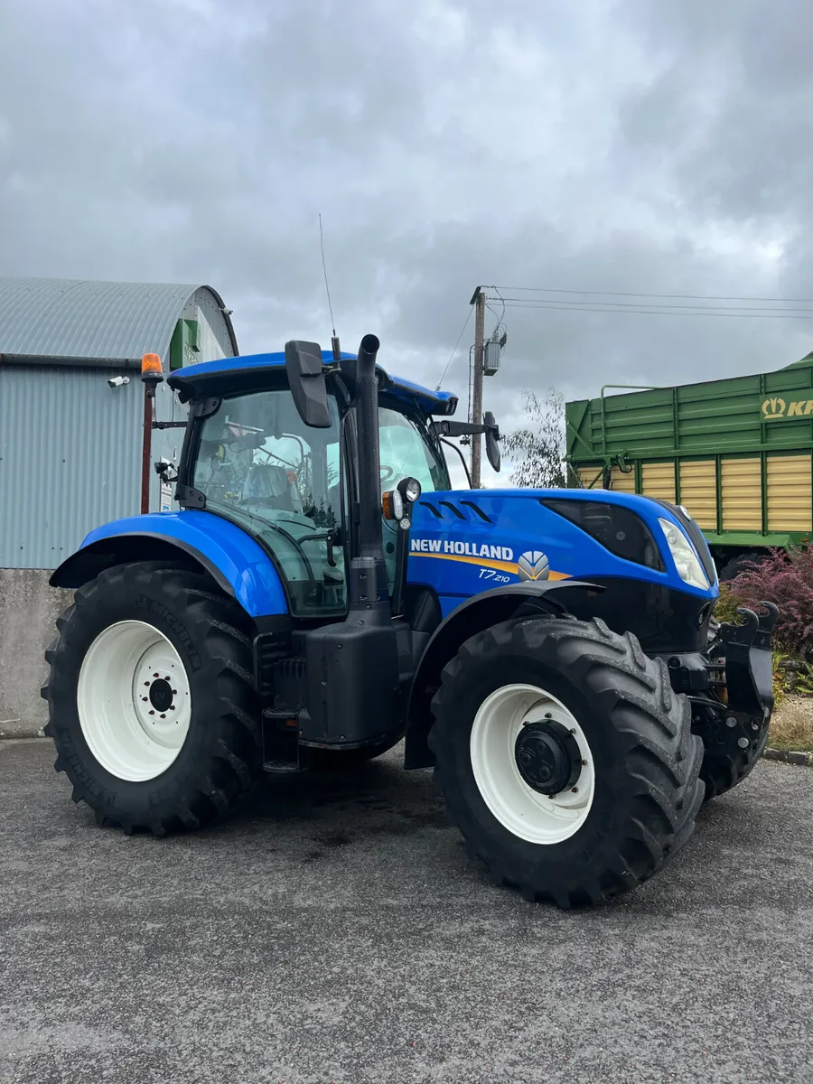 New Holland T7.210 - Image 2