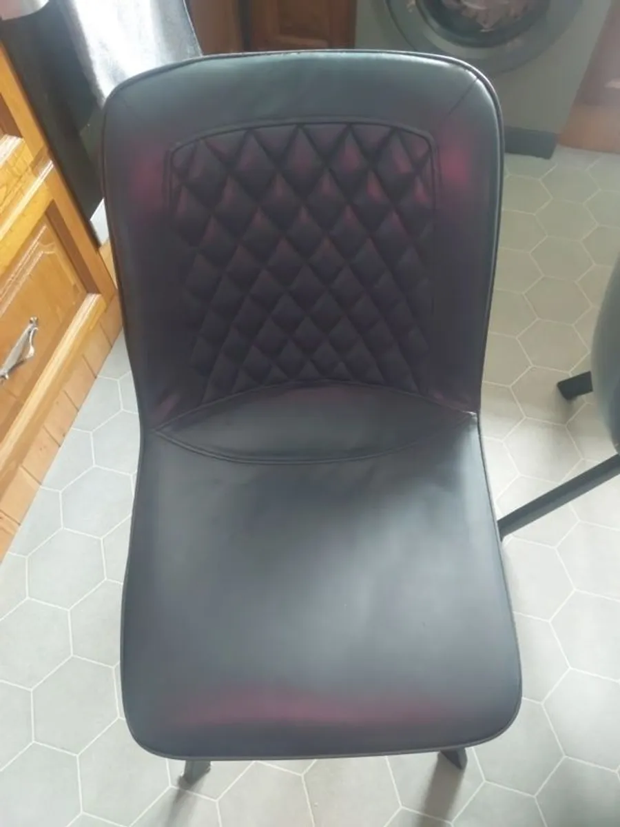 5 kitchen chairs - Image 2