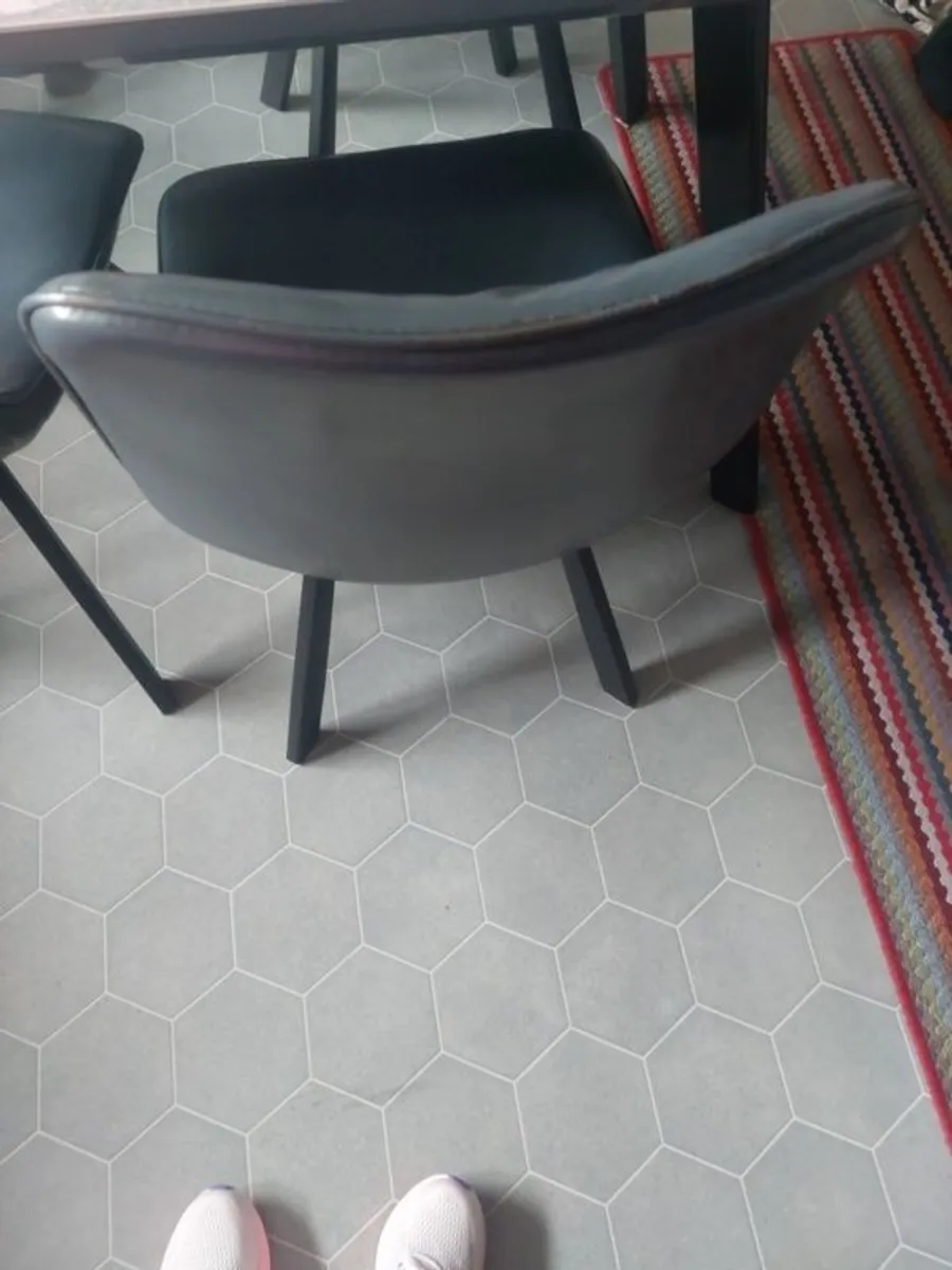 5 kitchen chairs - Image 3