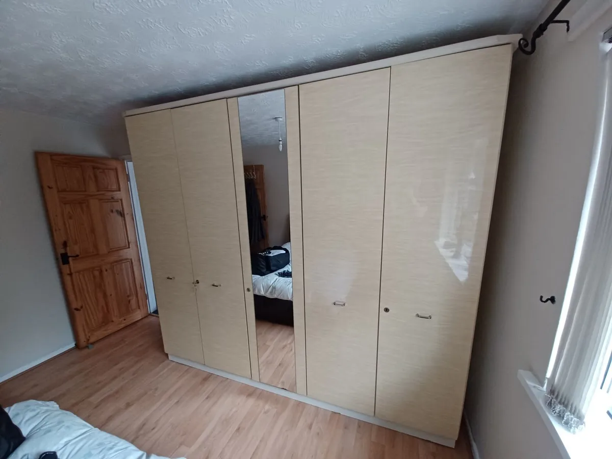 Wardrobe - Image 2