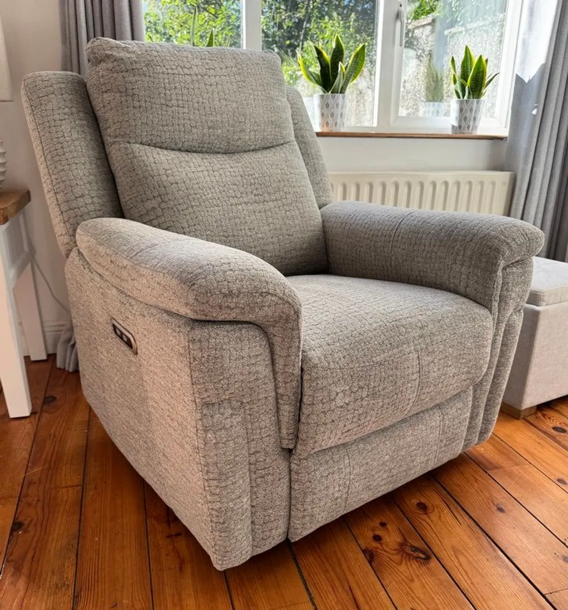 Lawson Power Recliner - Image 3