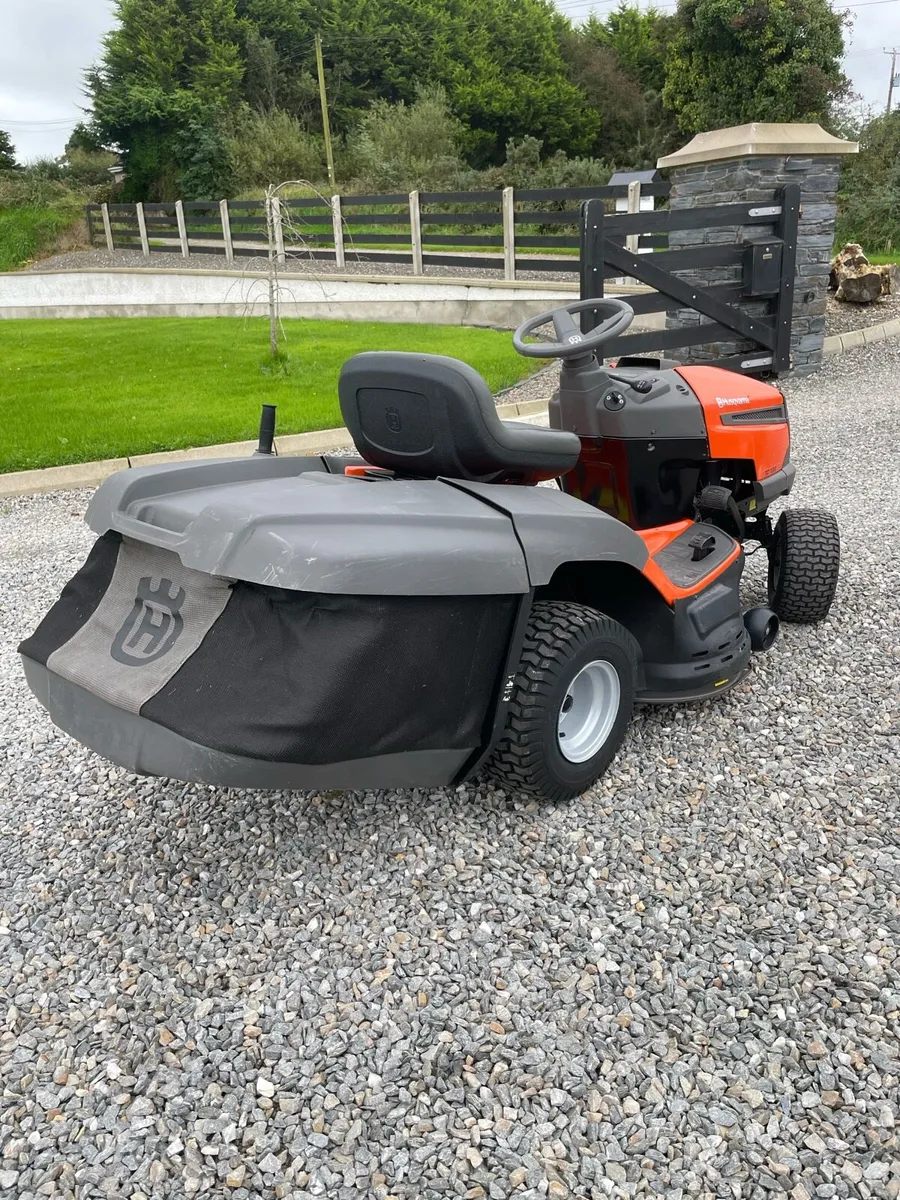 Husqvarna TC138 lawnmower - Image 3