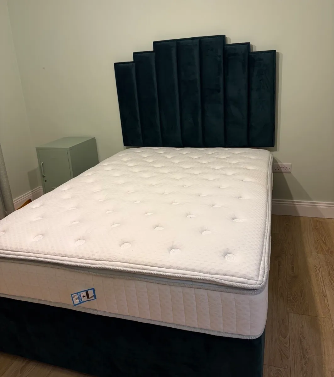 King ‘Castle’ divan bed, headboard and mattress - Image 3