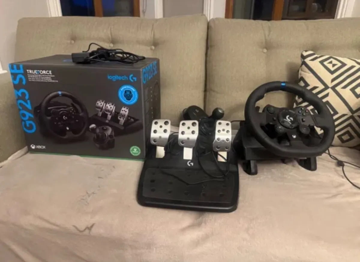 Racing wheel, pedals and shifter for x box - Image 4