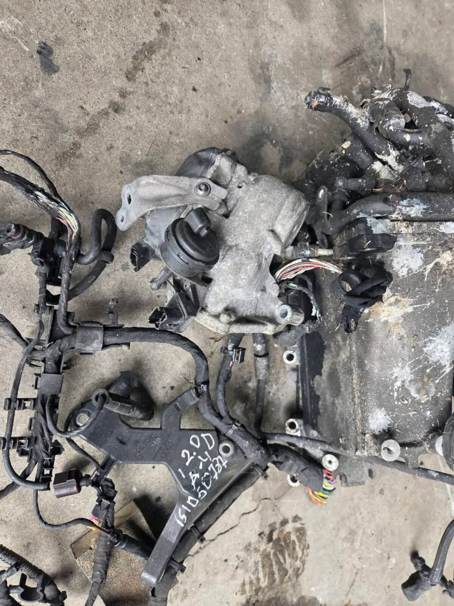 Audi CNH 2.0Tdi Engine parts - Image 3
