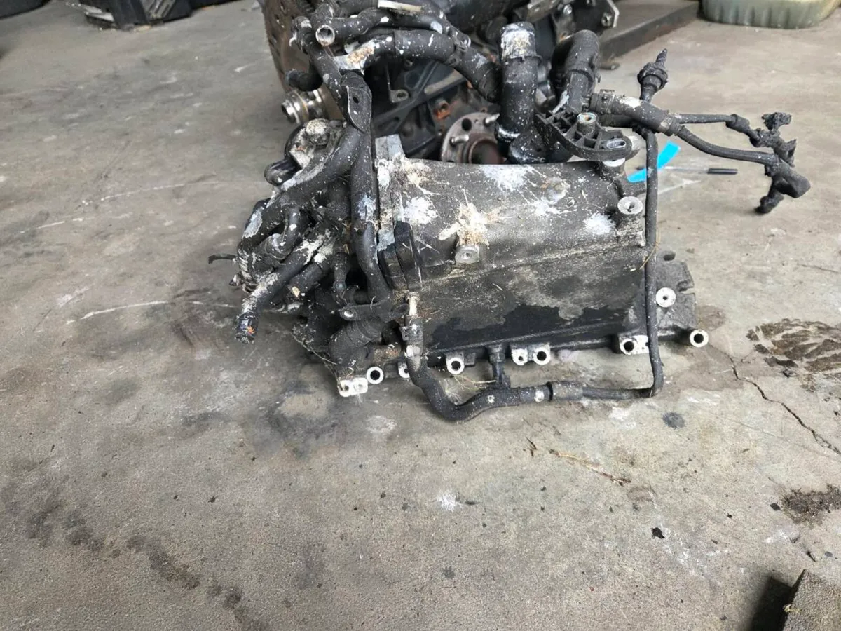 Audi CNH 2.0Tdi Engine parts - Image 2