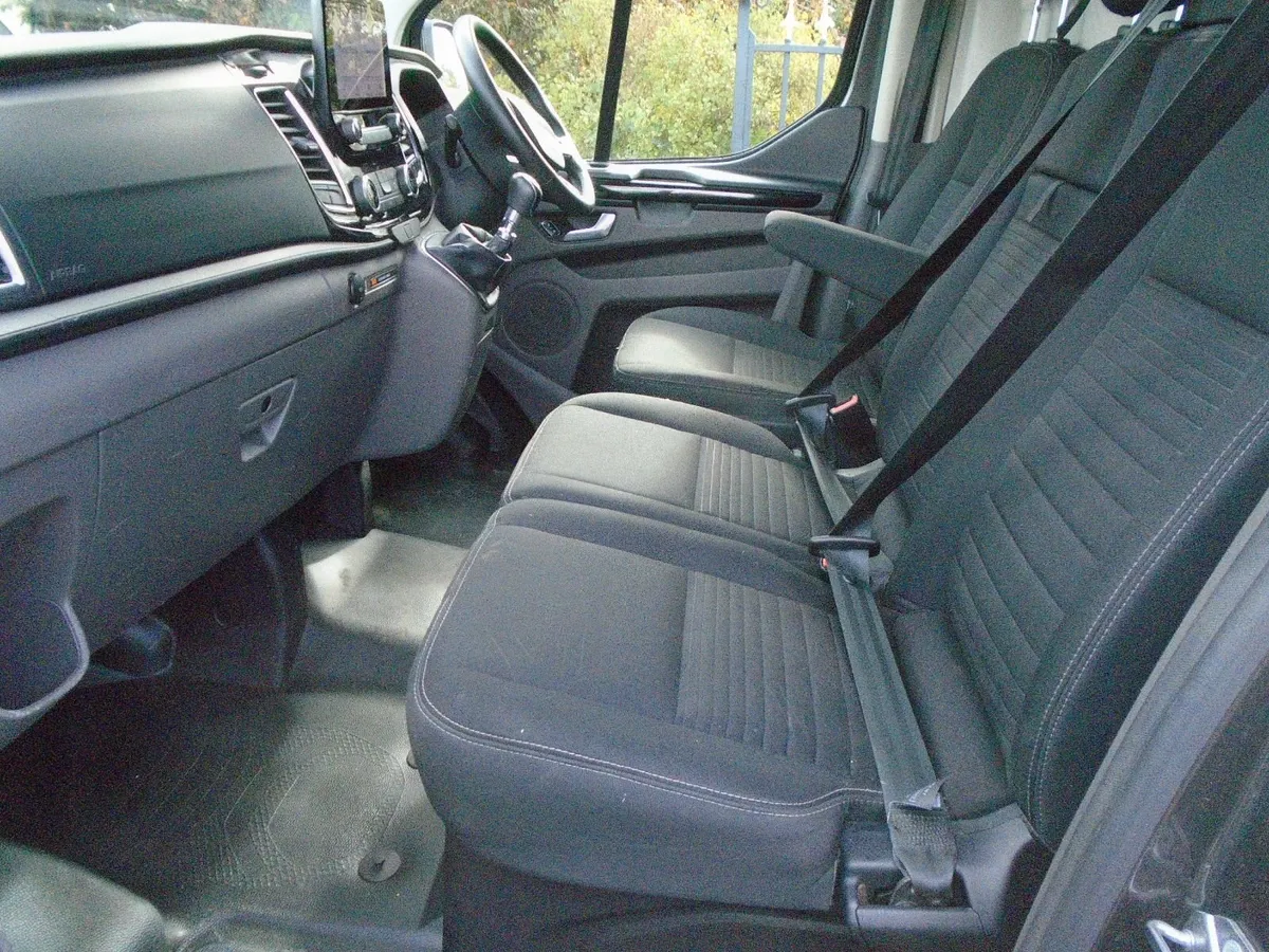 2023 Ford Transit Custom LWB LIMITED 130HP - Image 4