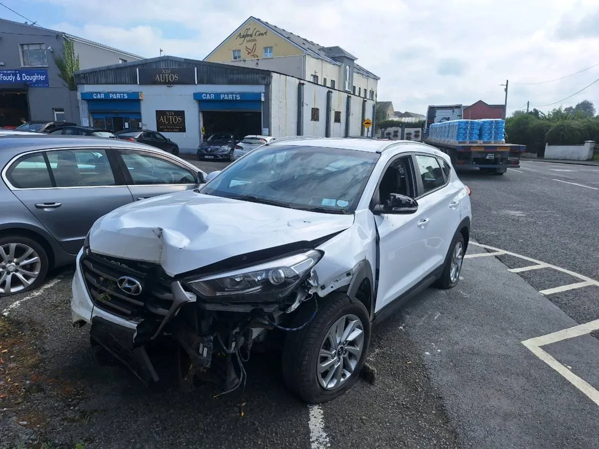 2017 Hyundai Tucson 1.7 CRDi - Image 2