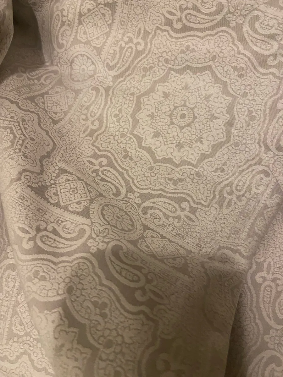 Curtains - Image 4