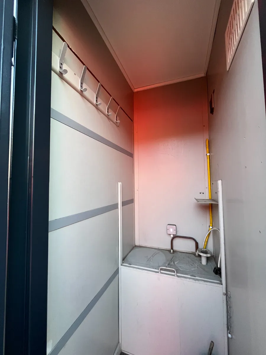 Mobile Unit - 12ftx7ft - Image 4