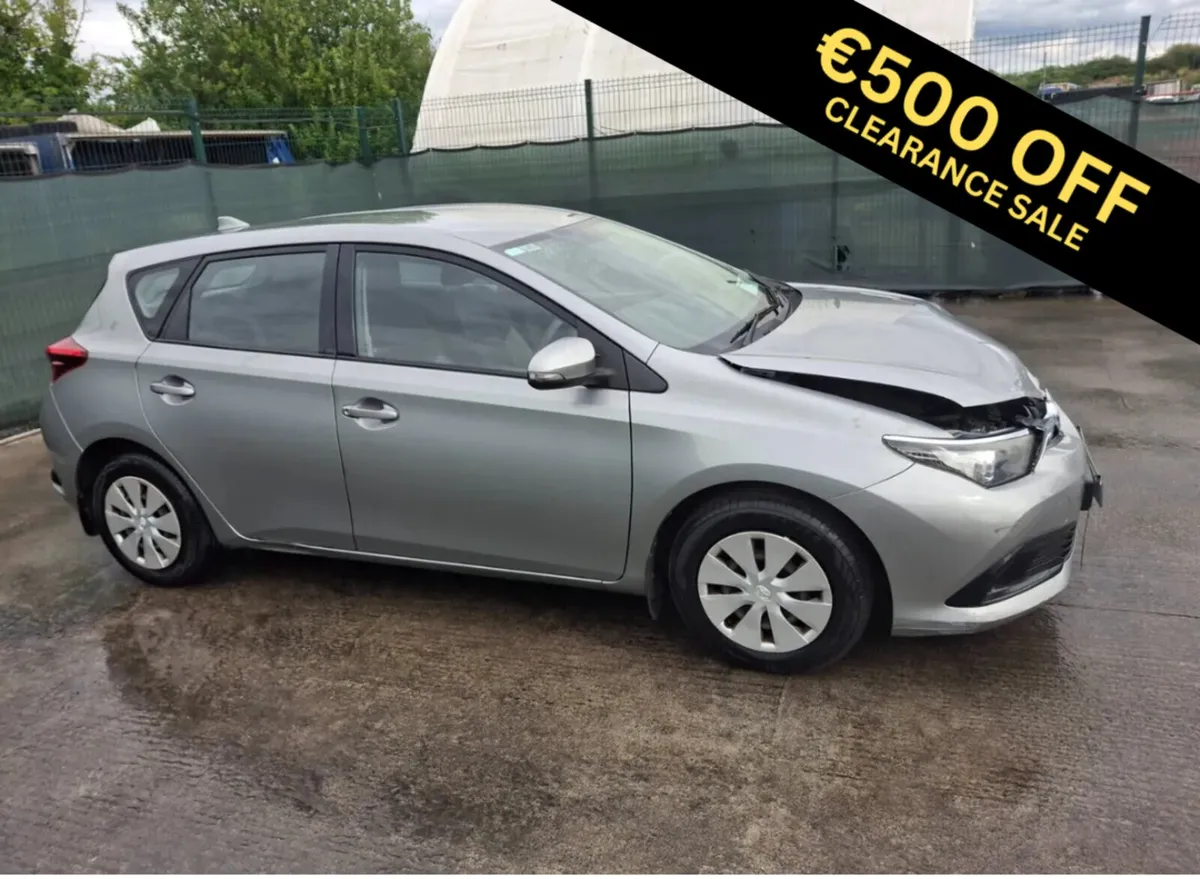 2016 Toyota Auris  1.4 D4D - Image 1