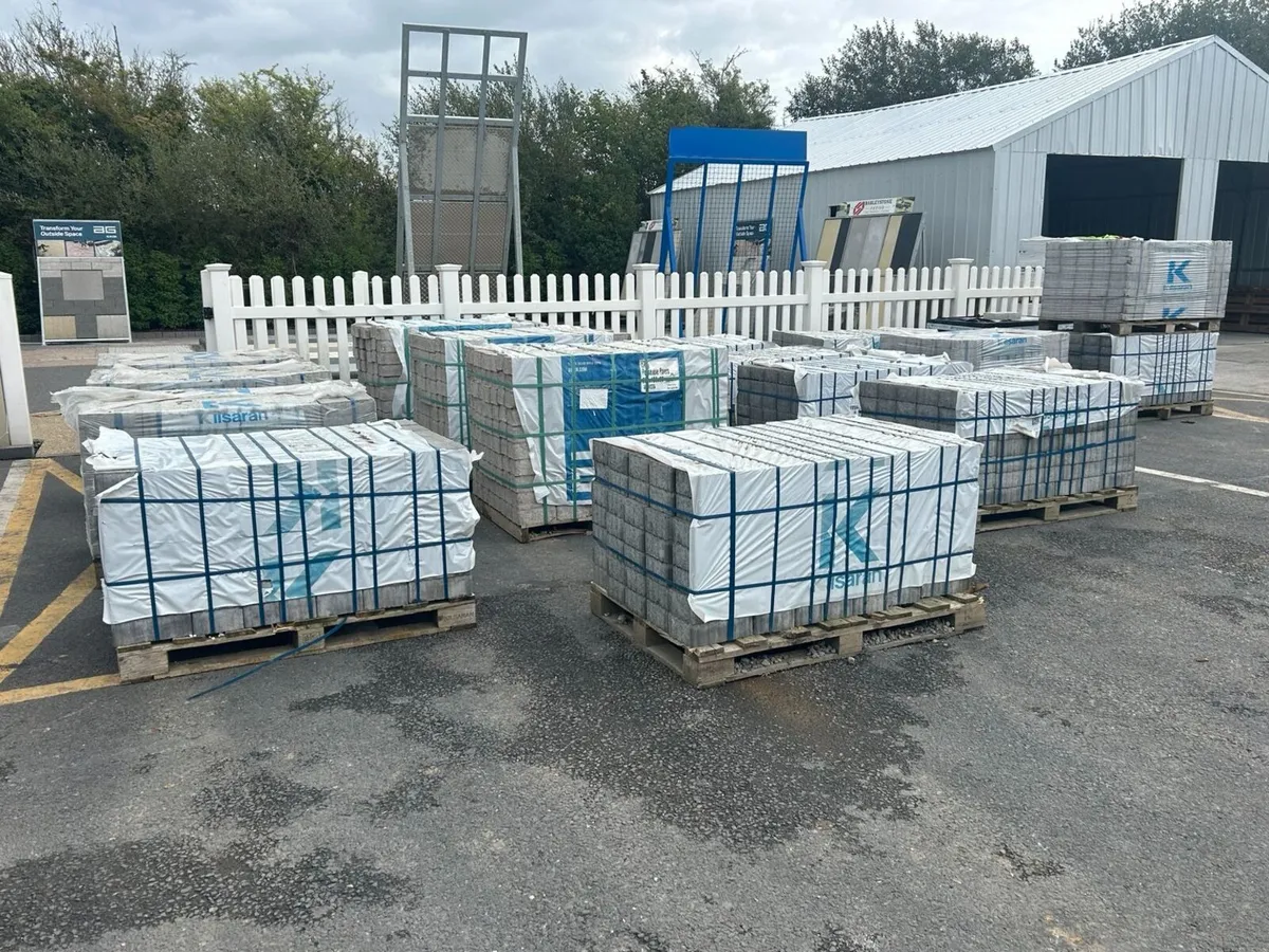 Paving blocks, FREE PALLET IF YOU BUY ALL 17 - Image 1