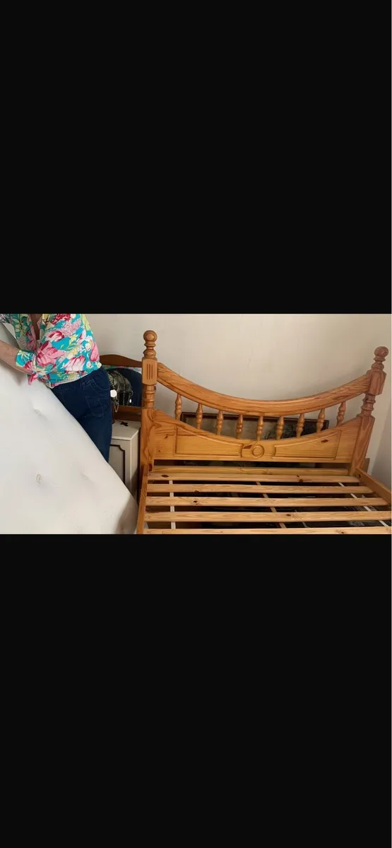 Double bed - Image 1