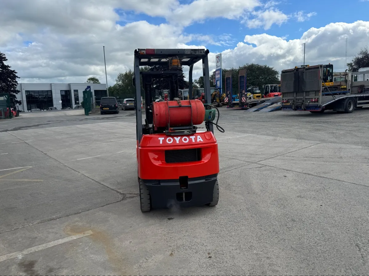 Toyota 1.5 ton gas Forklift - Image 4