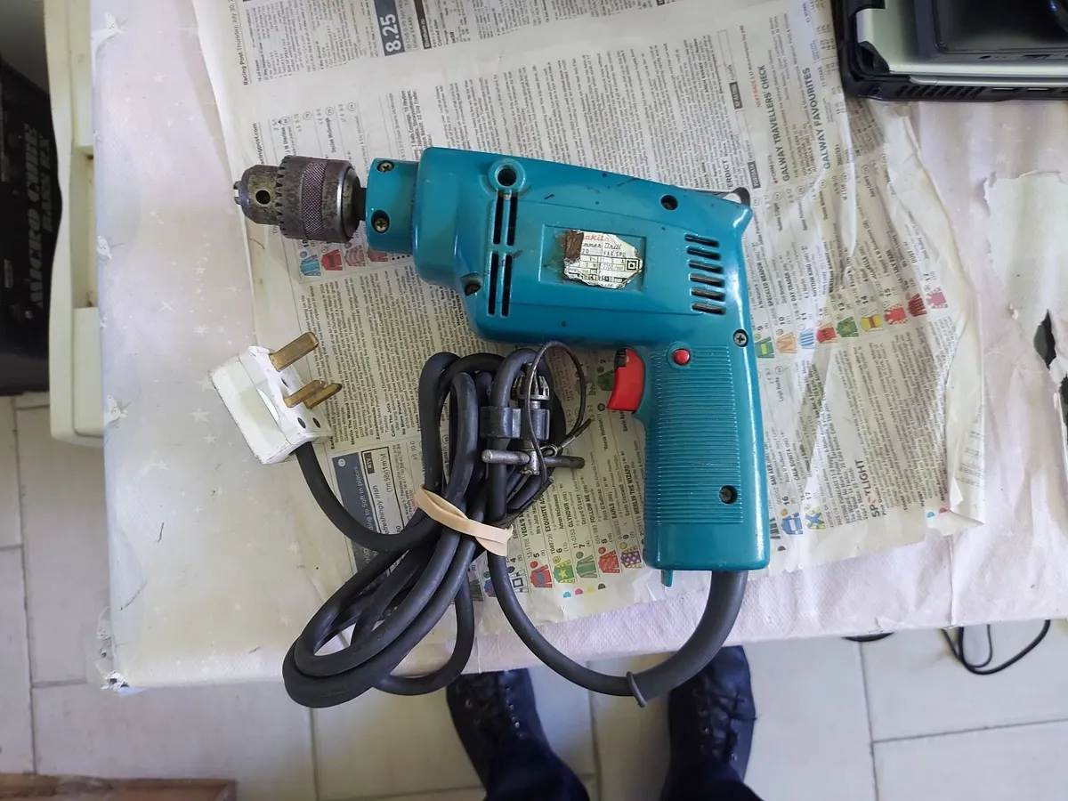MAKITA Hammer Drill, working great, with chuck key - Image 2