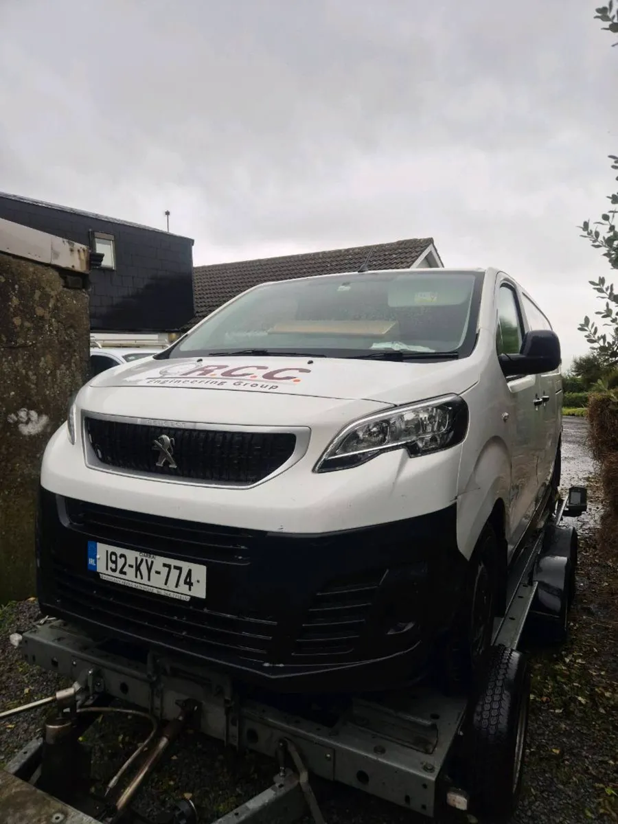 2019 Peugeot Expert for Breaking - Image 1
