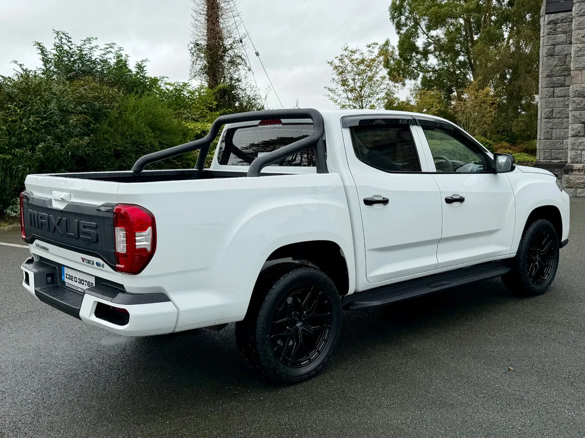 2023 Maxus T90EV  Elite Edition Auto - Image 3