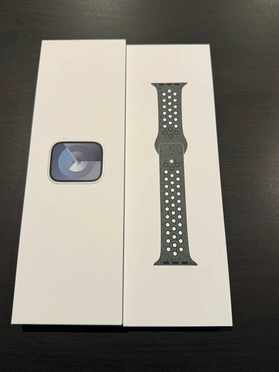 Apple Watch Series 9 45MM - Image 2