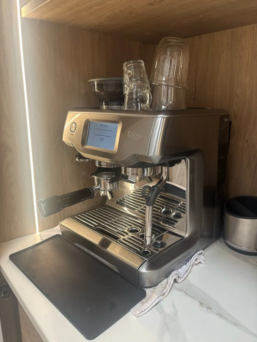 Sage Barista Touch Coffee Machine - Image 2