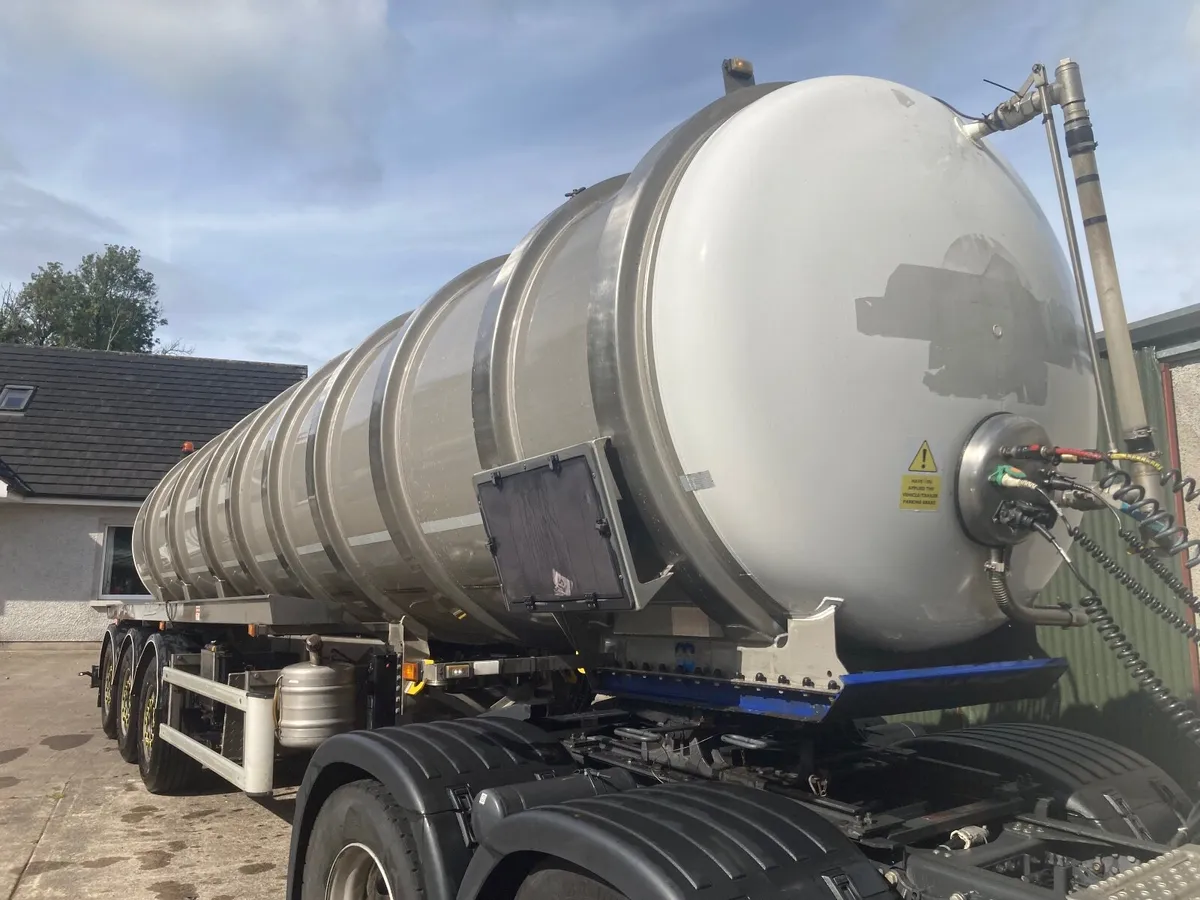 Maisoneuve Vacuum Tanker Trailer - Image 4